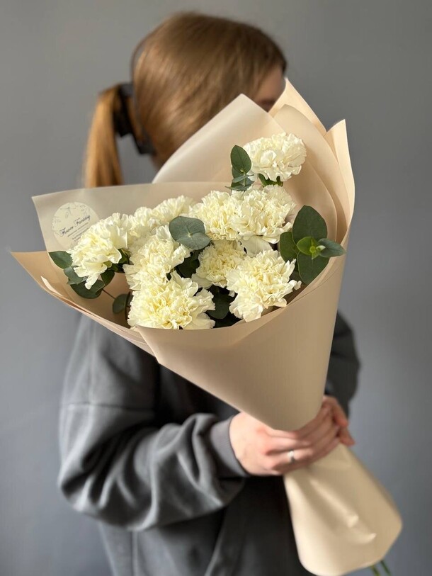 Букет белых диантусов, артикул F1398529 - 4100 рублей, доставка по городу. Flawery - доставка цветов