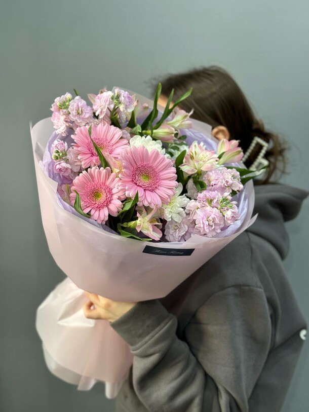 Букет марго, артикул F1410309 - 5150 рублей, доставка по городу. Flawery - доставка цветов