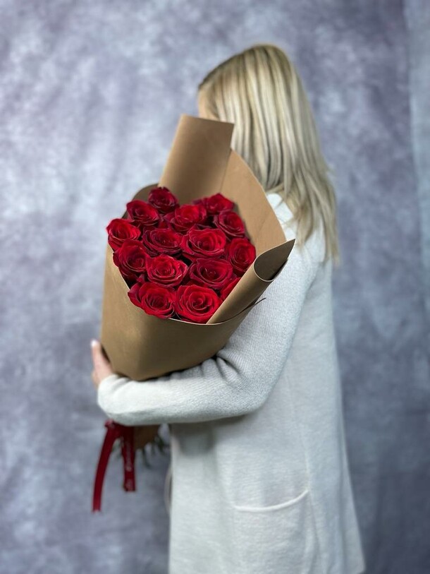 Монобукет из розы эквадор, артикул F1205467 - 22851 рублей, доставка по городу. Flawery - доставка цветов