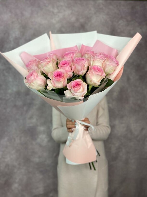 Нежный букет из пион.Розы эквадор, артикул F1215787 - 23701 рублей, доставка по городу. Flawery - доставка цветов