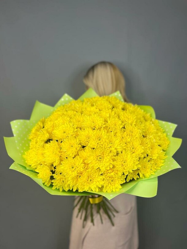 Букет из 25 кустовых хризантем, артикул F1229654 - 27933 рублей, доставка по городу. Flawery - доставка цветов