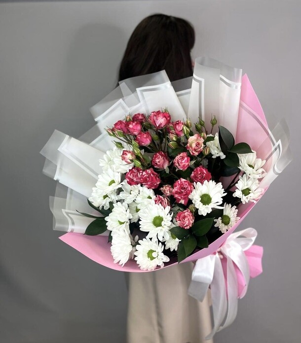 Букет для нее, артикул F1380657 - 10204 рублей, доставка по городу. Flawery - доставка цветов