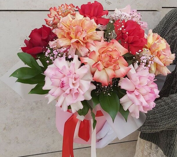 Коробочка "народное платье", артикул F1506997 - 3440 рублей, доставка по городу. Flawery - доставка цветов