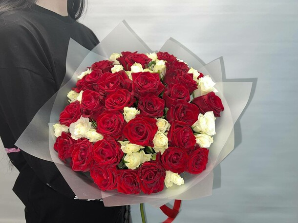 Букет цветов "два сердца", артикул F1524997 - 3740 рублей, доставка по городу. Flawery - доставка цветов