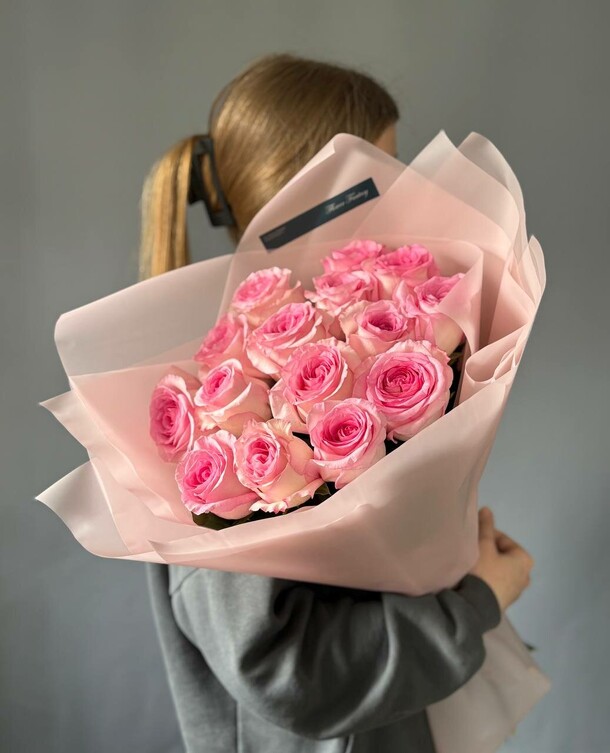 Моно букет из 15 роз сорта мандала, артикул F1447549 - 7700 рублей, доставка по городу. Flawery - доставка цветов