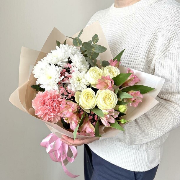 Букет нежный микс (d247s), артикул F1490225 - 2475 рублей, доставка по городу. Flawery - доставка цветов