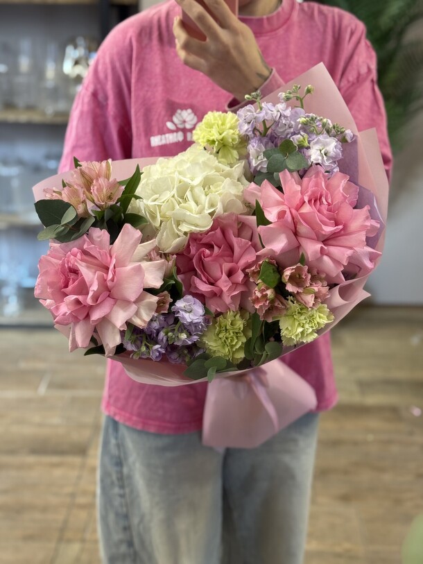 Воздушный поцелуй, артикул F1521745 - 7000 рублей, доставка по городу. Flawery - доставка цветов