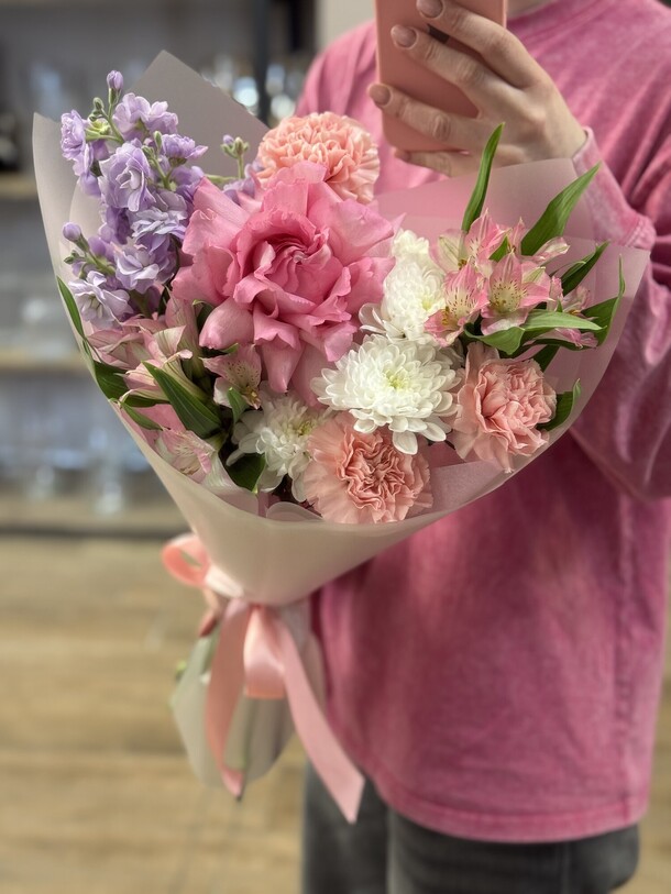 Цветочная фея, артикул F1521747 - 3500 рублей, доставка по городу. Flawery - доставка цветов