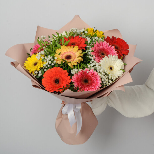 Цветочный карнавал, артикул F1400080 - 4590 рублей, доставка по городу. Flawery - доставка цветов