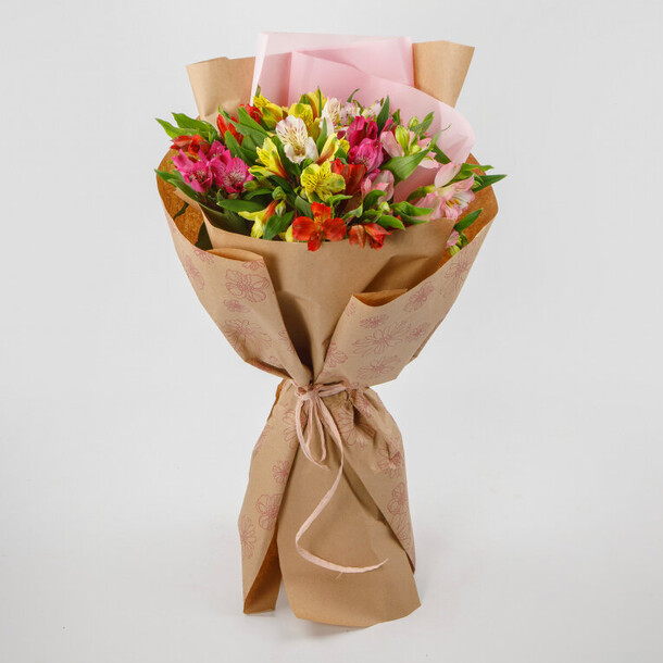 Букет волшебный мир, артикул F1408084 - 4290 рублей, доставка по городу. Flawery - доставка цветов