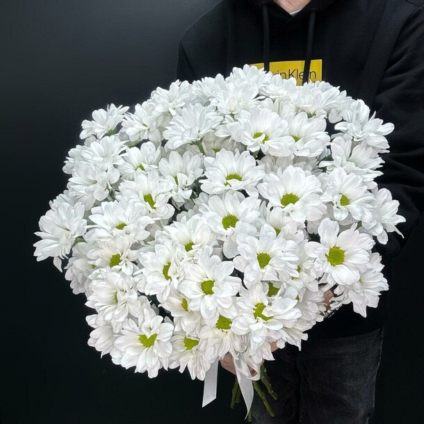 Букет из 9 хризантем, артикул F1496751 - 11400 рублей, доставка по городу. Flawery - доставка цветов