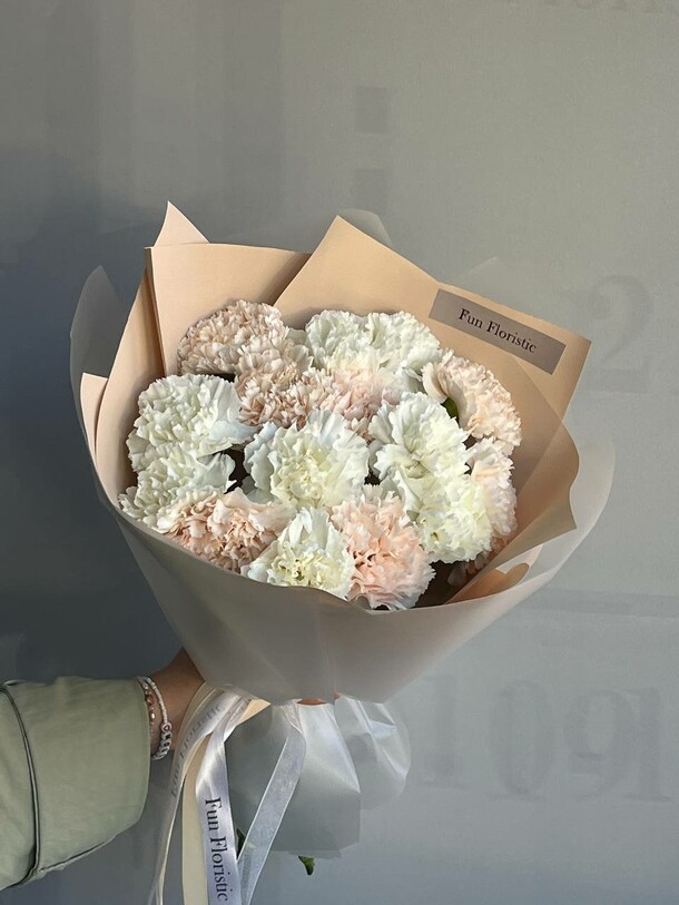 Букет ажурный, артикул F1509836 - 4500 рублей, доставка по городу. Flawery - доставка цветов