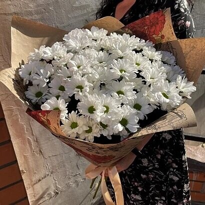 Букет ромашки в крафте, артикул F1496874 - 6300 рублей, доставка по городу. Flawery - доставка цветов