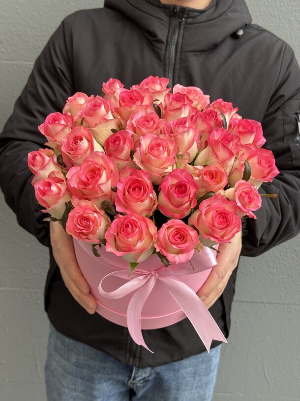 Роза джумилия, артикул F1066755 - 7480 рублей, доставка по городу. Flawery - доставка цветов