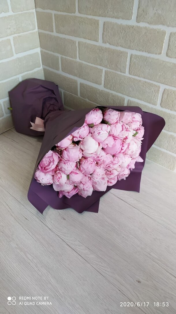 39 пион сара бернар, артикул F1066942 - 43670 рублей, доставка по городу. Flawery - доставка цветов