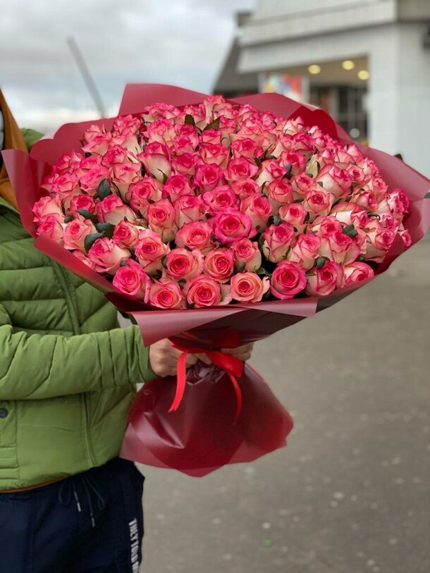 101 роза джумилия, артикул F1066980 - 33660 рублей, доставка по городу. Flawery - доставка цветов