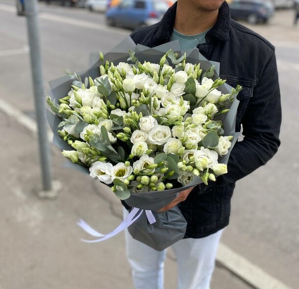 Эустома белая, артикул F1075519 - 15950 рублей, доставка по городу. Flawery - доставка цветов