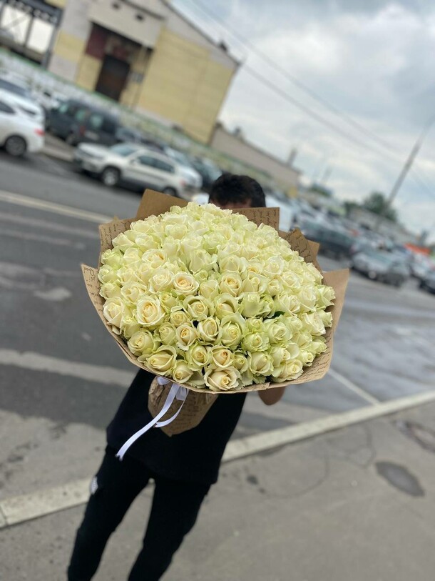 101 белая роза, артикул F1075565 - 35076 рублей, доставка по городу. Flawery - доставка цветов