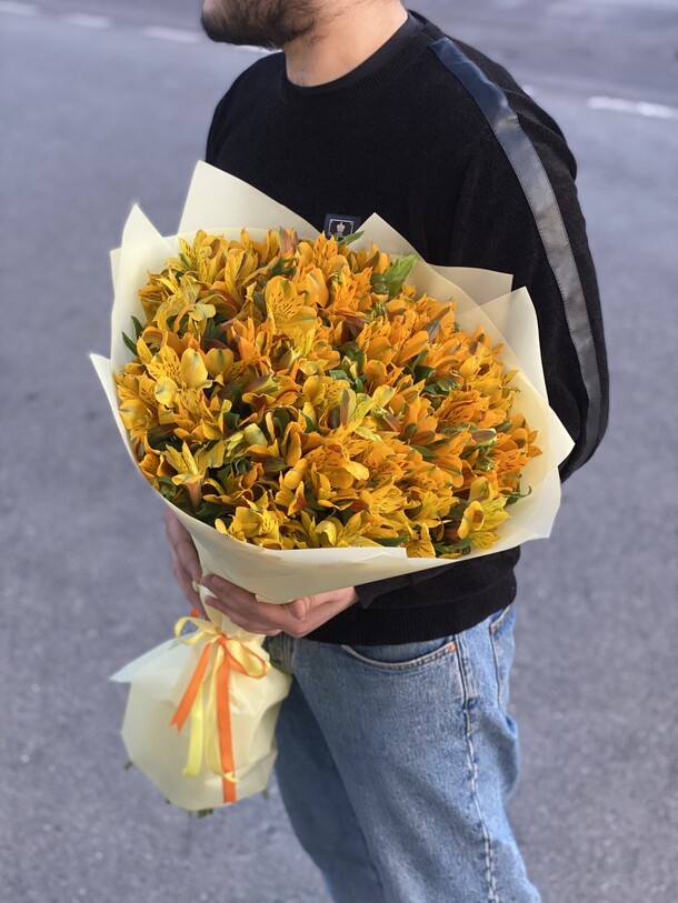 Солнышко, артикул F1110887 - 8799 рублей, доставка по городу. Flawery - доставка цветов