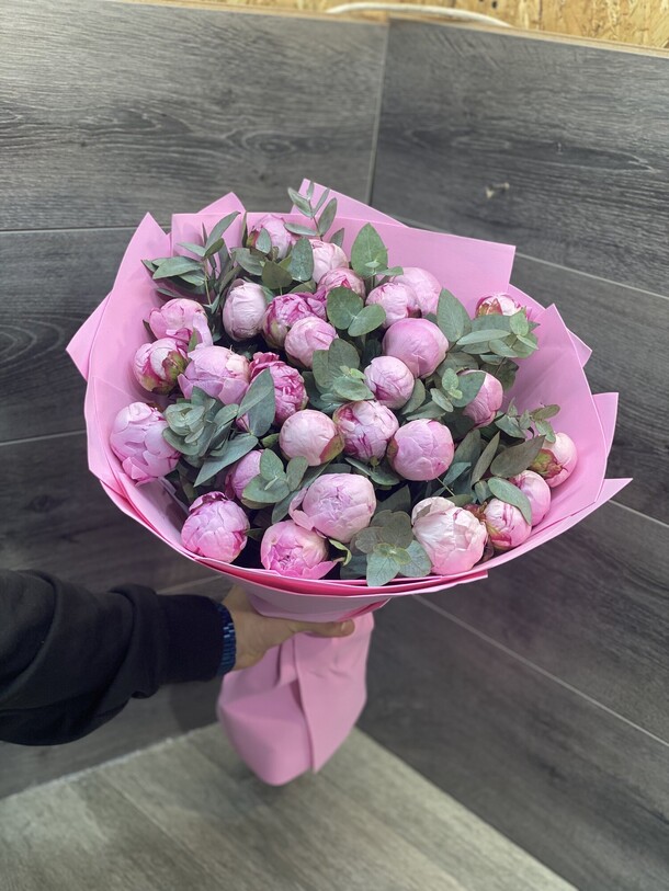 29 пион сара бернар, артикул F1116456 - 47586 рублей, доставка по городу. Flawery - доставка цветов