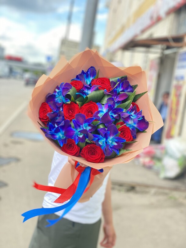 Необыкновенная, артикул F1120716 - 4700 рублей, доставка по городу. Flawery - доставка цветов