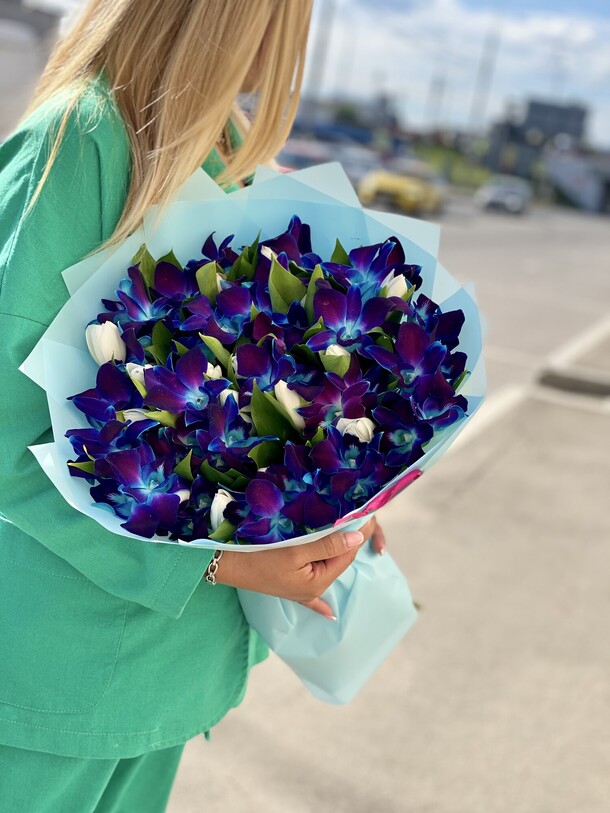 Сказка, артикул F1130005 - 8900 рублей, доставка по городу. Flawery - доставка цветов