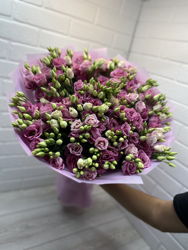 Букет из розовой эустомы, артикул F1146670 - 24079 рублей, доставка по городу. Flawery - доставка цветов