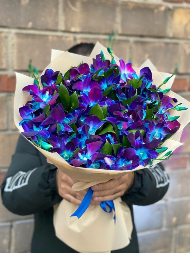 Букет "сапфир", артикул F1147890 - 5900 рублей, доставка по городу. Flawery - доставка цветов