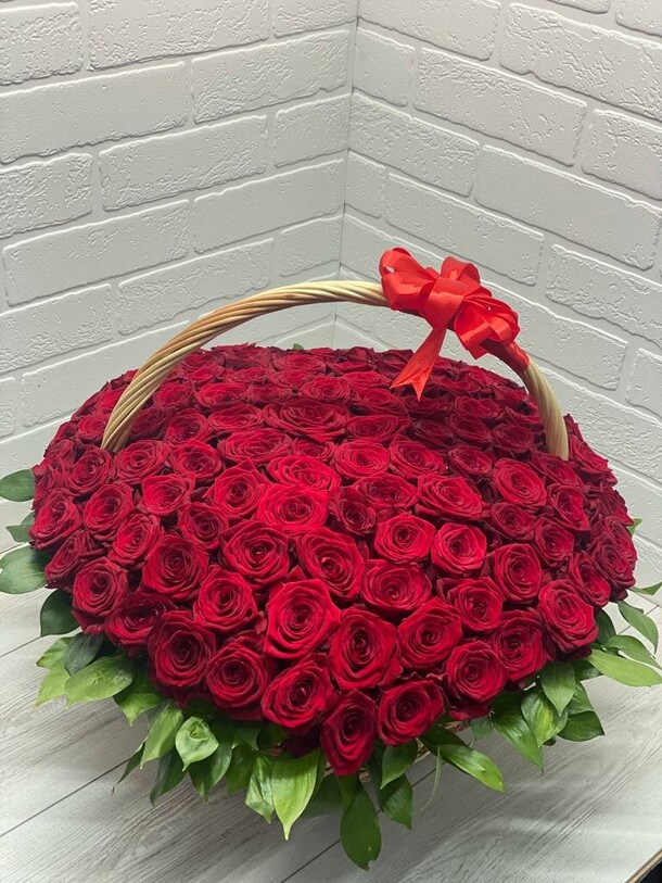 Сердце из роз, артикул F1155588 - 36299 рублей, доставка по городу. Flawery - доставка цветов