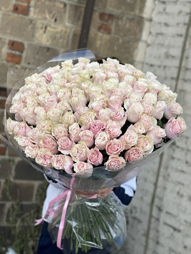 101 эквадорская роза, артикул F1159077 - 84886 рублей, доставка по городу. Flawery - доставка цветов