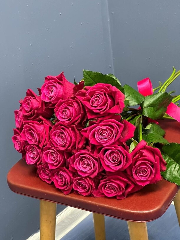 Роза shangri-la, артикул F1161713 - 8470 рублей, доставка по городу. Flawery - доставка цветов