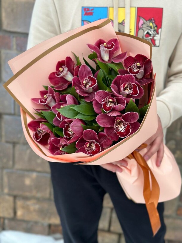 Букет из орхидей, артикул F1174245 - 9559 рублей, доставка по городу. Flawery - доставка цветов