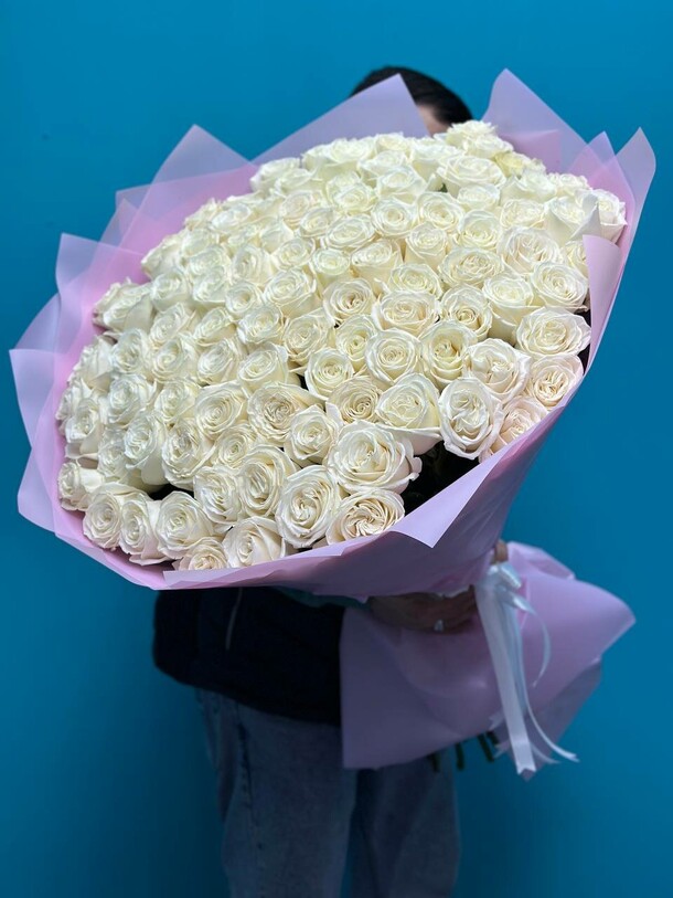 101 эквадорская белая роза, артикул F1174246 - 84886 рублей, доставка по городу. Flawery - доставка цветов