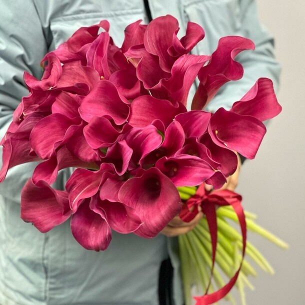 Красные каллы, артикул F1233172 - 39490 рублей, доставка по городу. Flawery - доставка цветов