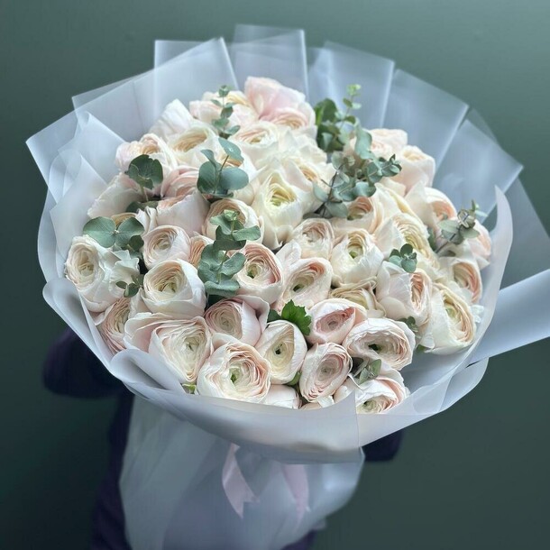 Букет из ранункулюсов, артикул F1244134 - 97434 рублей, доставка по городу. Flawery - доставка цветов