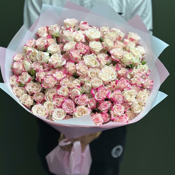 Кустовая роза рефлекс, артикул F1244137 - 16335 рублей, доставка по городу. Flawery - доставка цветов