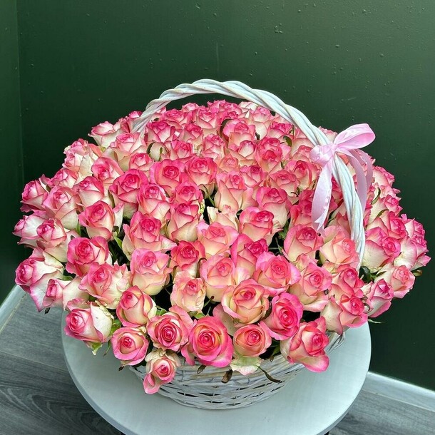 101 роза джумилия, артикул F1257998 - 33274 рублей, доставка по городу. Flawery - доставка цветов