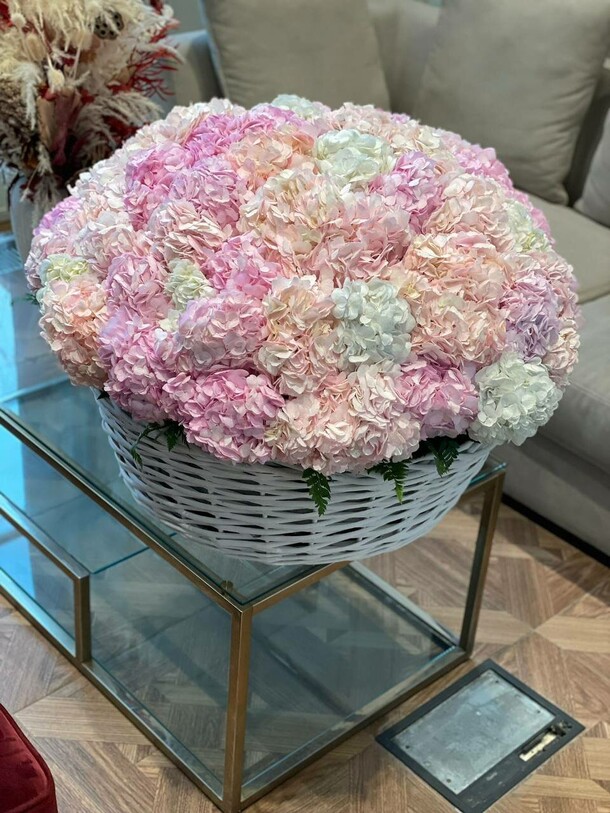 Гортензия колумбия, артикул F1272985 - 102486 рублей, доставка по городу. Flawery - доставка цветов