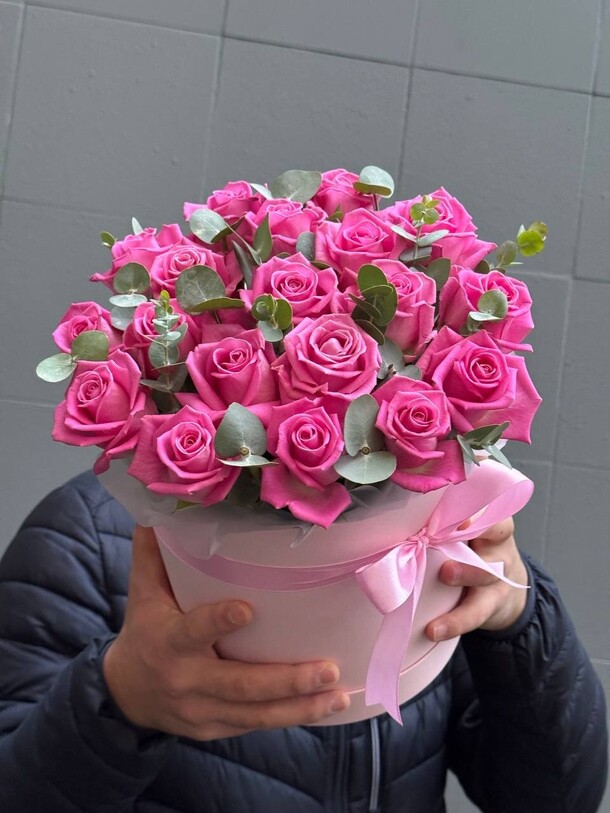 Роза аква в коробке, артикул F1342537 - 6897 рублей, доставка по городу. Flawery - доставка цветов