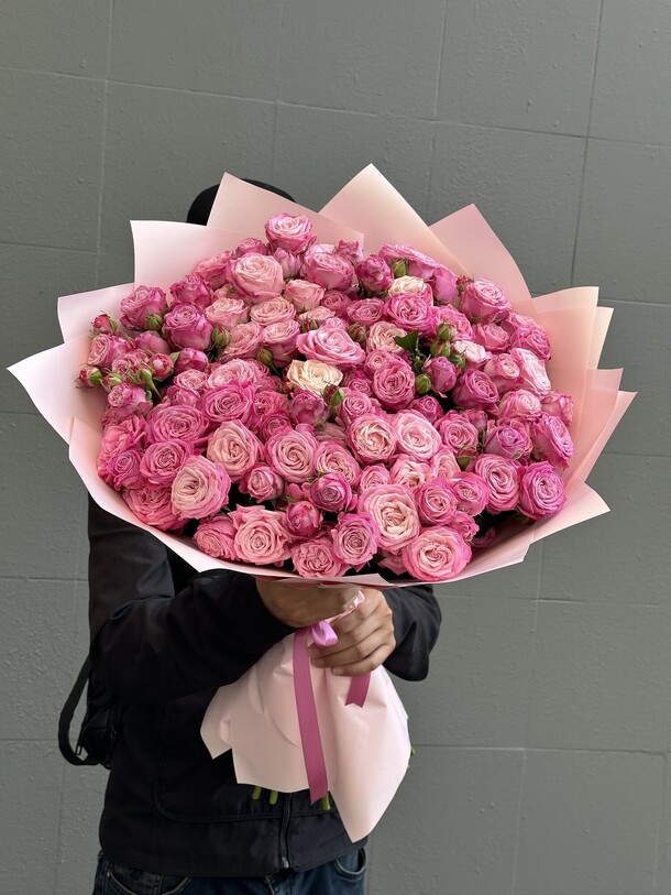 Кустовая пионовидная роза, артикул F1348889 - 21659 рублей, доставка по городу. Flawery - доставка цветов