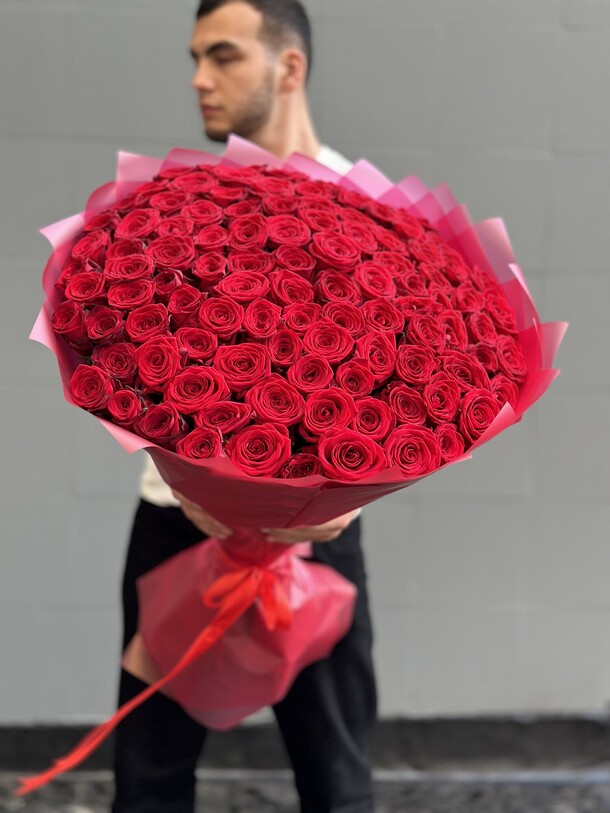 101 высокая красная роза, артикул F1348905 - 36179 рублей, доставка по городу. Flawery - доставка цветов