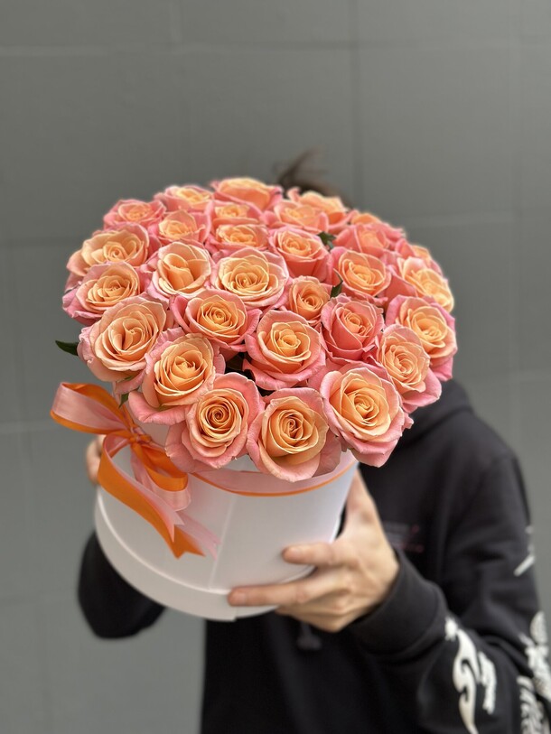 Ароматные розы мисс пигги, артикул F1349176 - 7900 рублей, доставка по городу. Flawery - доставка цветов