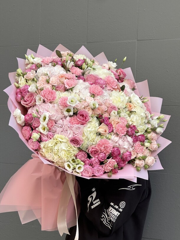 Авторский букет, огромный букет. Роскошь, артикул F1352828 - 74083 рублей, доставка по городу. Flawery - доставка цветов