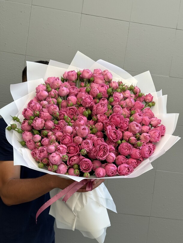 Кустовая роза мисти баблс, артикул F1355176 - 33142 рублей, доставка по городу. Flawery - доставка цветов