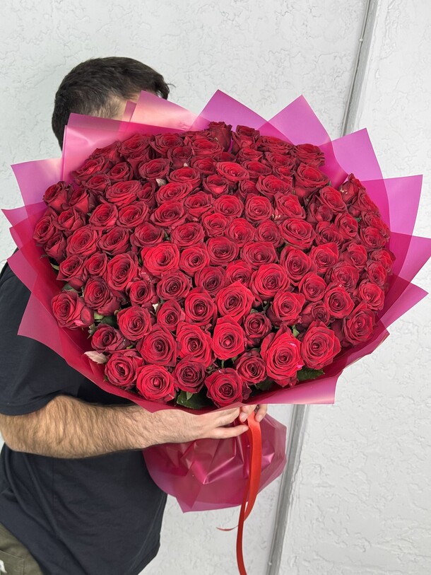 101 красная роза 🌹, артикул F1363342 - 33142 рублей, доставка по городу. Flawery - доставка цветов