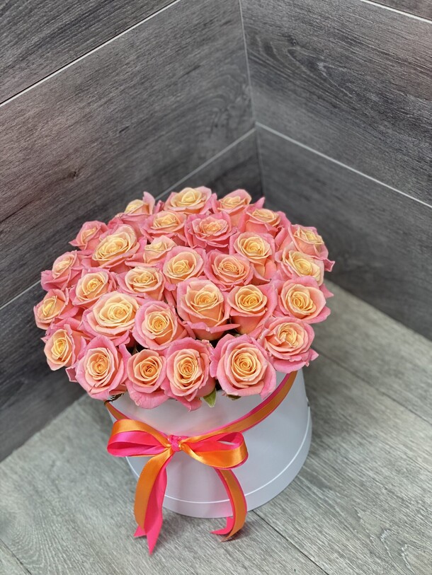 29 мисс пигги в шляпной коробке, артикул F32251 - 7590 рублей, доставка по городу. Flawery - доставка цветов