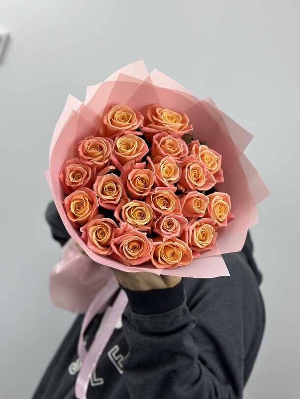 19 персиковая роза 🌹, артикул F32418 - 7590 рублей, доставка по городу. Flawery - доставка цветов