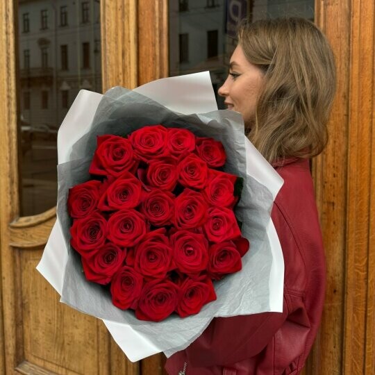 21 красная роза 60см, артикул F1496313 - 5000 рублей, доставка по городу. Flawery - доставка цветов