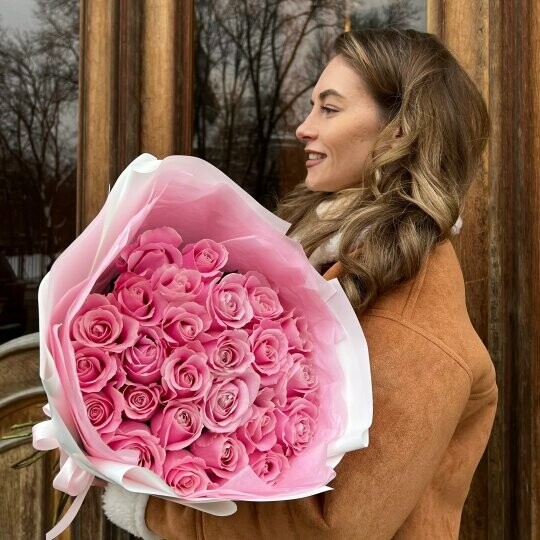 25 розовых роз премиум 60см, артикул F1496435 - 7500 рублей, доставка по городу. Flawery - доставка цветов