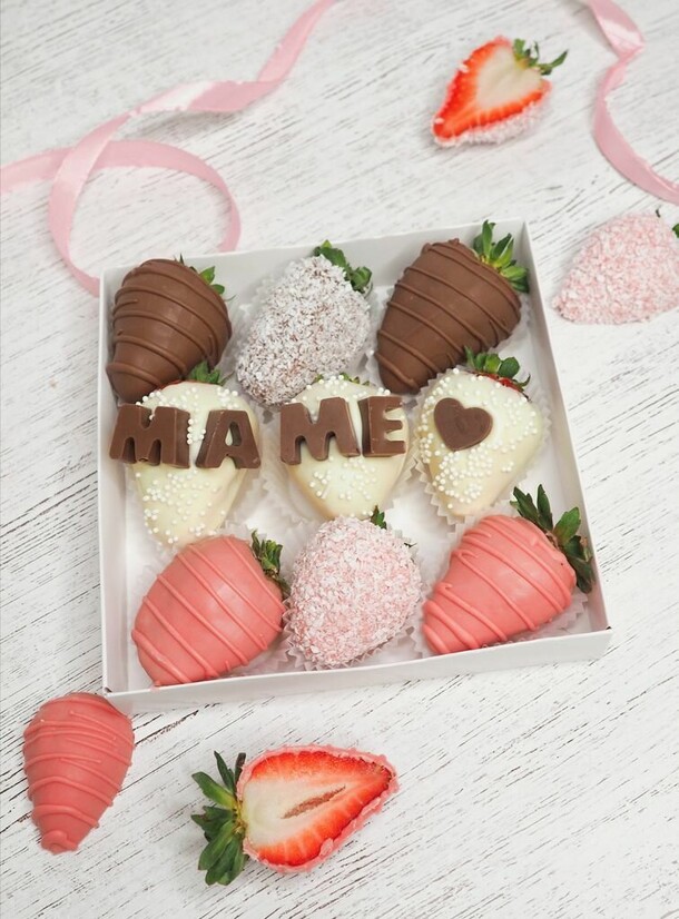 Набор маме 9 штук, артикул F1347016 - 2914 рублей, доставка по городу. Flawery - доставка цветов